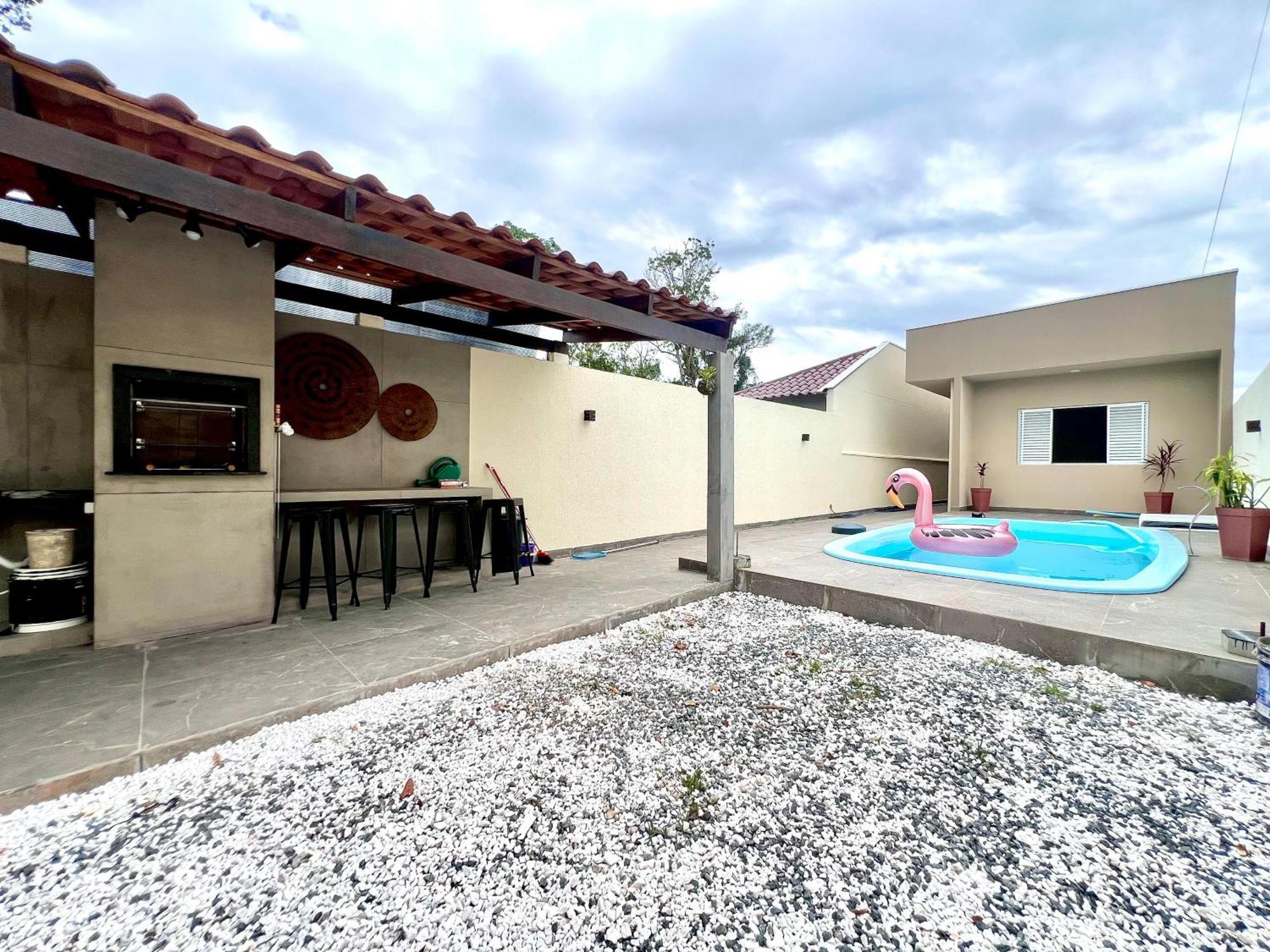 Casa Com Piscina , Ar Condicionado E Churrasqueira No Balneario Eliana Holiday home *