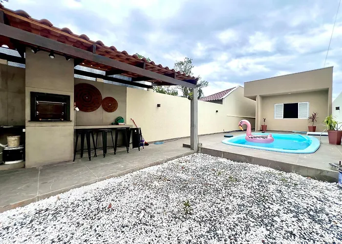 Casa Com Piscina , Ar Condicionado E Churrasqueira No Balneario Eliana