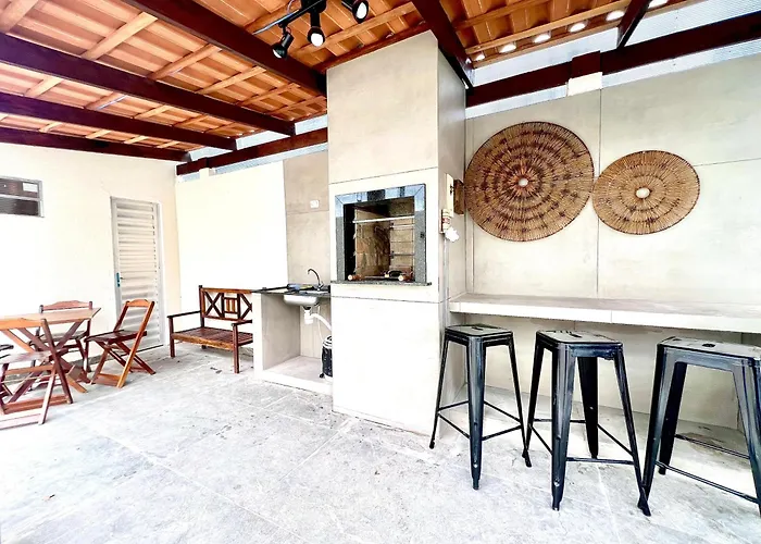 Casa Com Piscina , Ar Condicionado E Churrasqueira No Balneario Eliana
