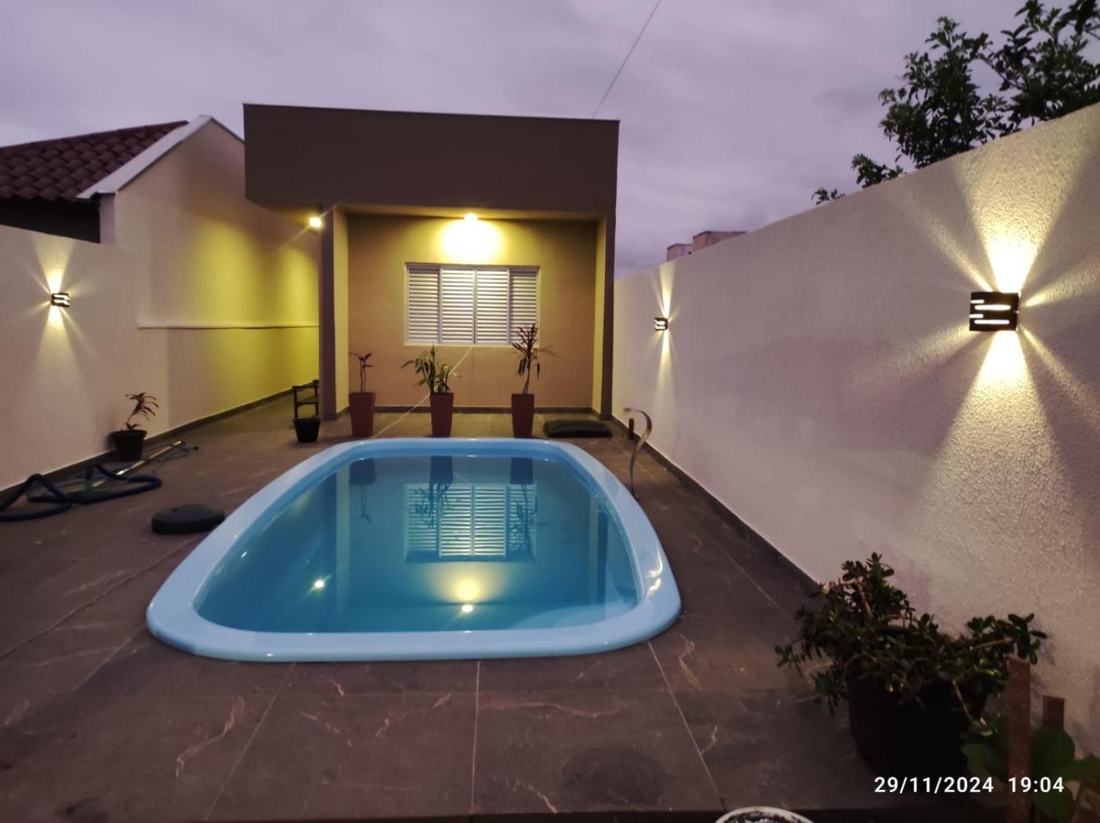 Casa de Férias Casa Com Piscina , Ar Condicionado E Churrasqueira No Balneario Eliana